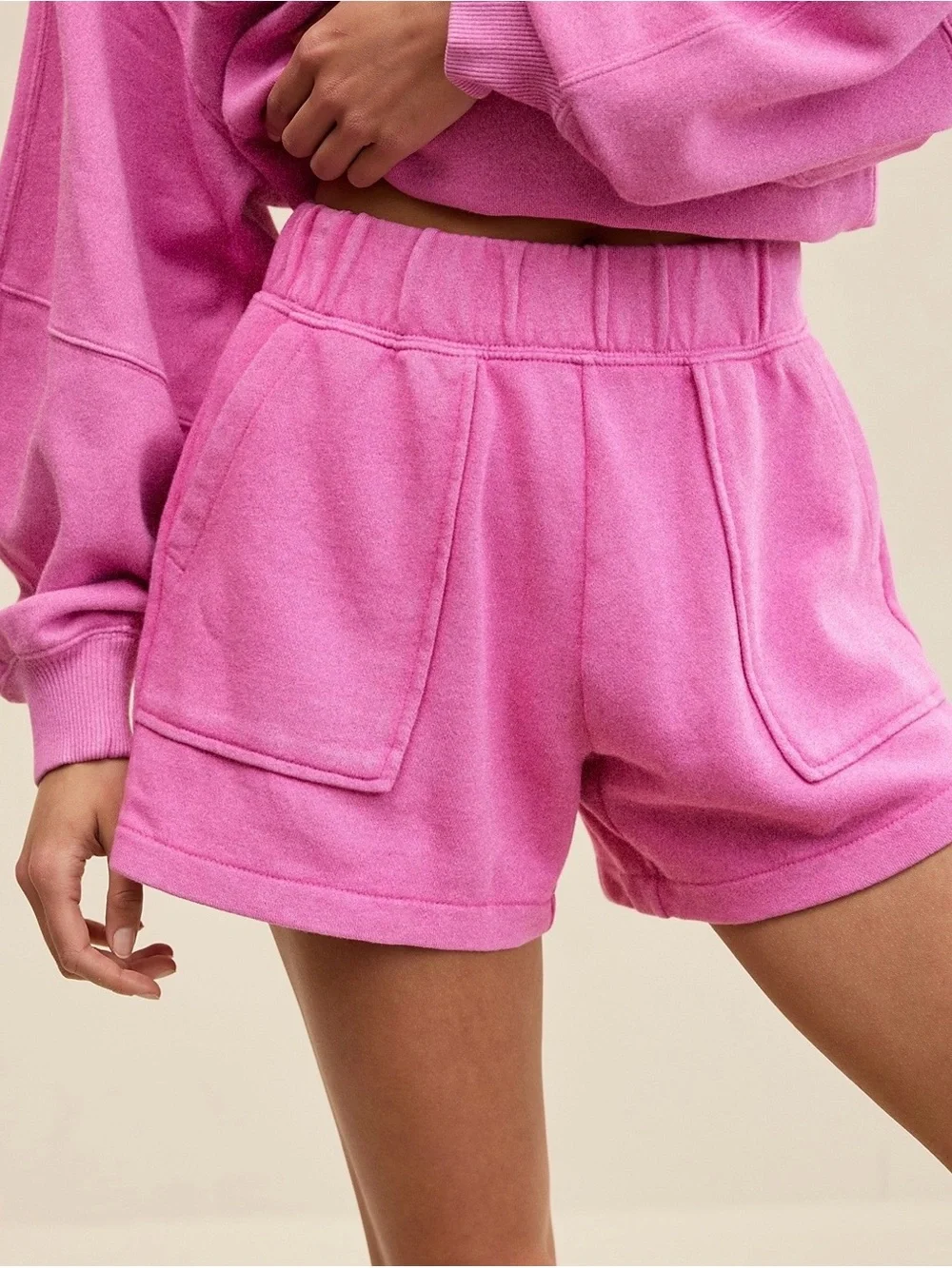 aerie Go-To Fleece Shorts in Hot Fuchsia